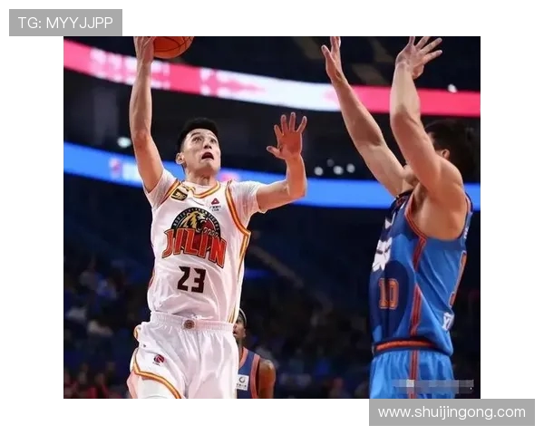 栾利程出战16分钟高效5中3砍12分2篮板1抢断闪耀赛场